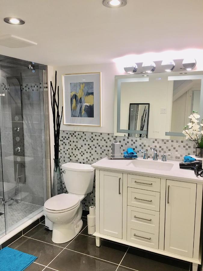 Luxury Bachelor Suite Pointe-Claire Exterior foto